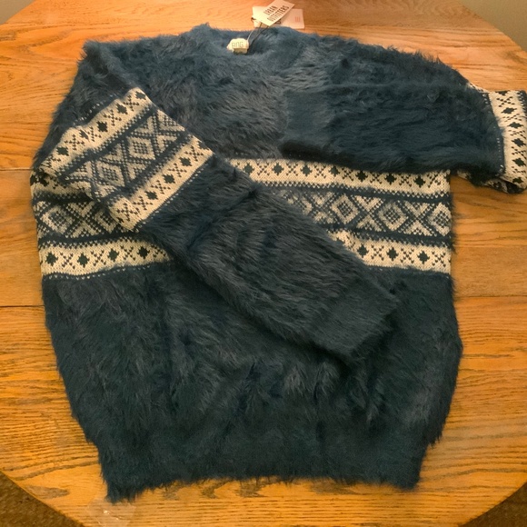 URBAN OUTFITTERS eyelash knit fairisle sweater/beautiful color blue/NWT/ML